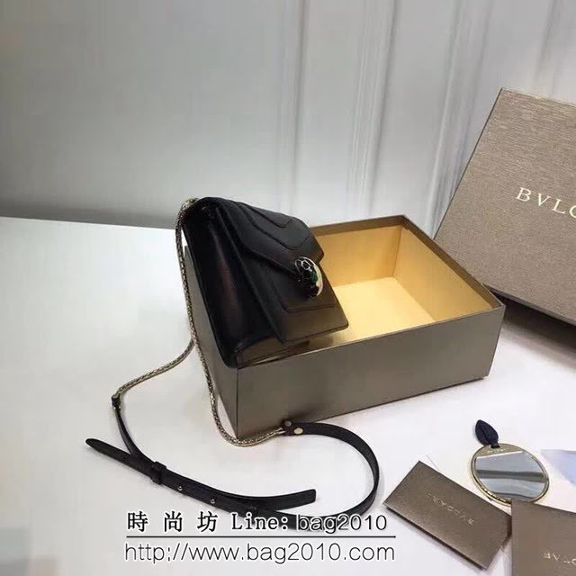 BVLGARI寶格麗 專櫃新款 蛇頭扣環 單層蛇頭包 鏈條單肩斜挎包 B39174 FYD1332